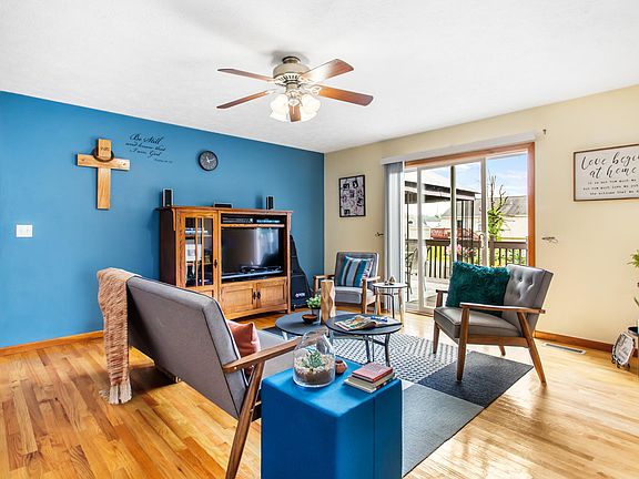 3rd image of 146 Great Northern Ln