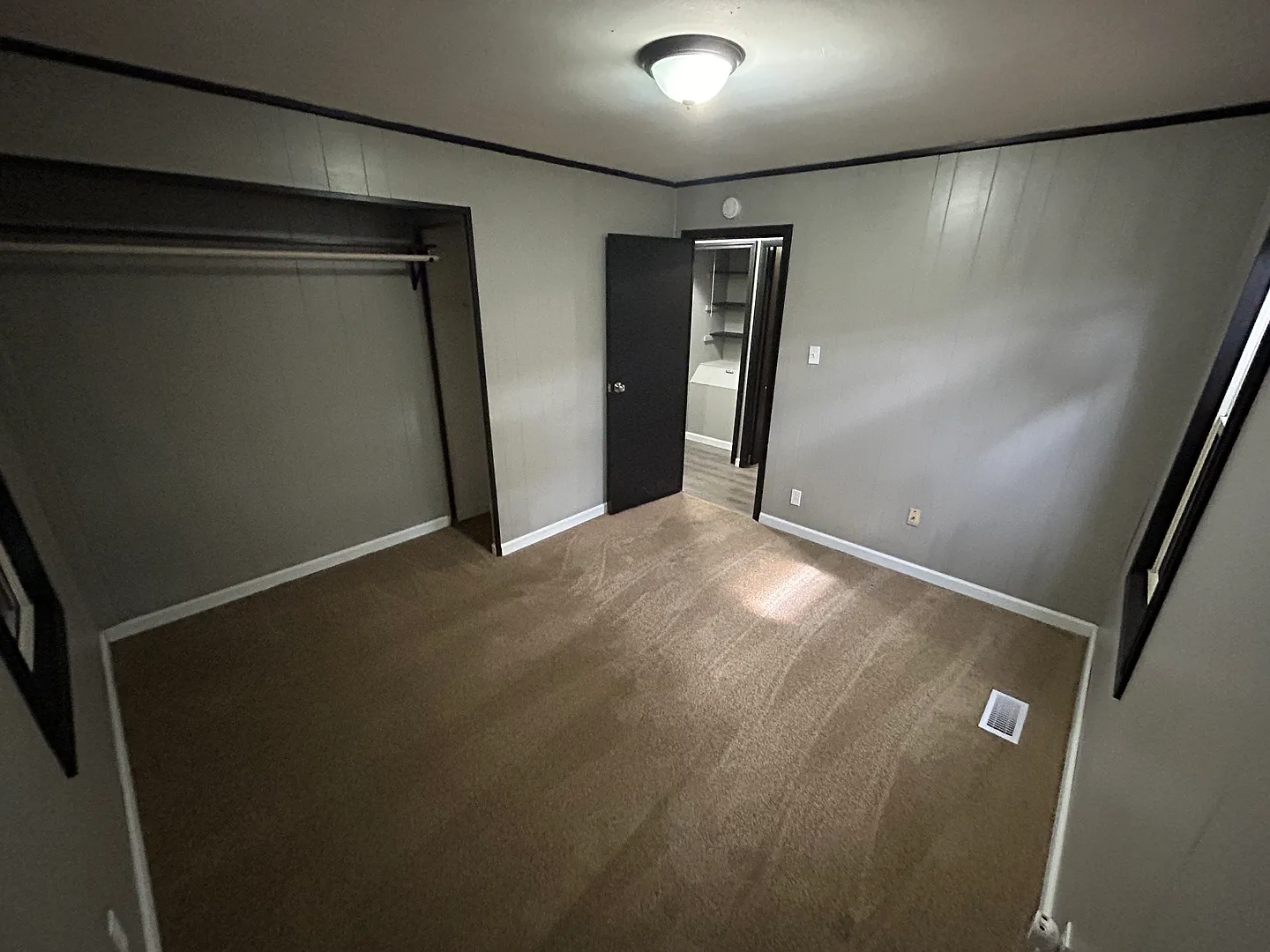 For Lease — Photo 4