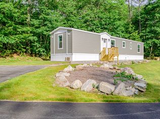 2 Laurik Ln, Naples, ME 04055