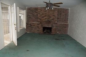 2nd image of 14611 Wyandotte St