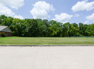1781 W Park Ridge Dr, Bolivar, MO 65613