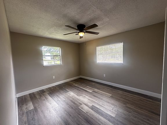 3rd image of 3700 SE 34th Ct