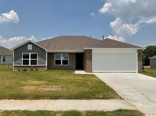 10015 E 107th Pl N, Owasso, OK 74055