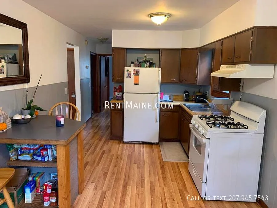 2 bed, $1,600 — Photo 2