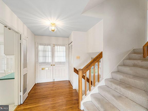 5th image of 3209 Armory Ct