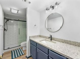 1456 Meadowood Village Dr, Fort Worth, TX 76120