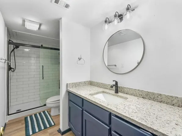 1456 Meadowood Village Dr, Fort Worth, TX 76120