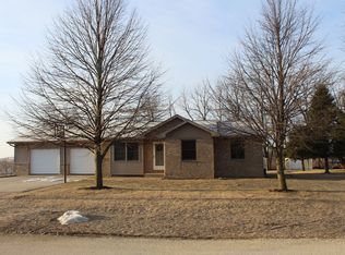 105 Hankins St, Delhi, IA 52223