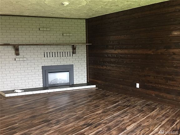 2nd image of 135 Verns Ln