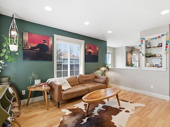 2nd image of 3624 W Kiernan Ave