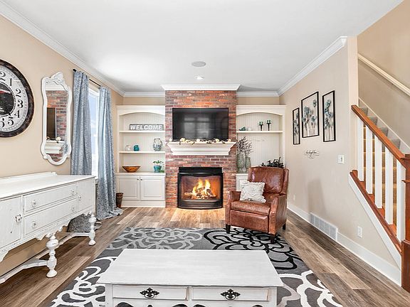 4th image of 83 Knollwood Pkwy #22