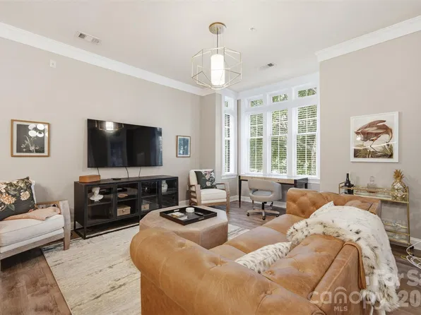 2810 Selwyn Ave Unit 210, Charlotte, NC 28209