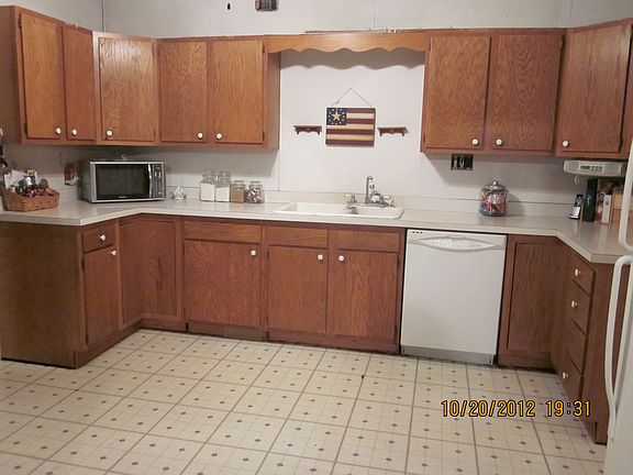 4th image of 228 E Monroe St