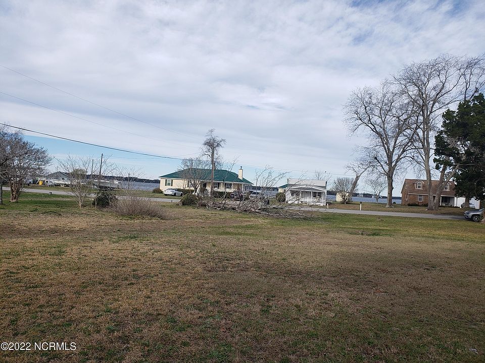 2305 Crab Point Loop Road, Morehead City, NC 28557 Zillow
