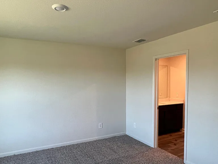 3005 Boran Dr — Photo 3