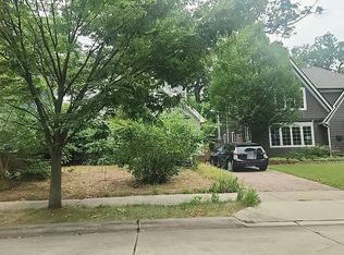 29 Hanover Rd, Pleasant Ridge, MI 48069