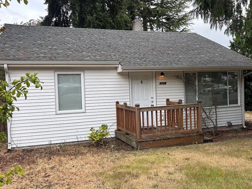 9724 32nd Ave SW