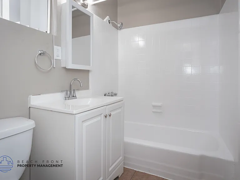 12603-12609 Eucalyptus Ave — Photo 16