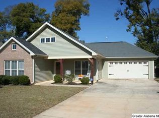 172 Stonecreek Pl, Calera, AL 35040