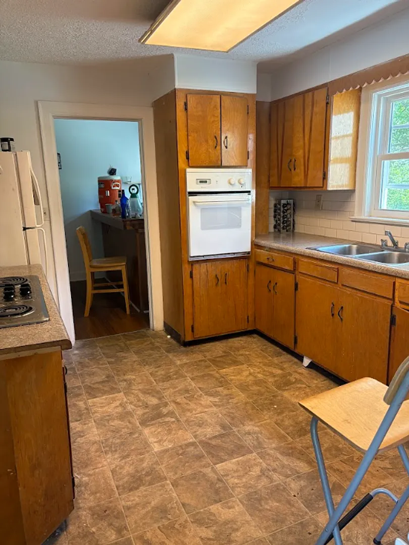 1225 C Giles | 1 Bed, 1Bath Duplex | 7/09/2025 — Photo 4