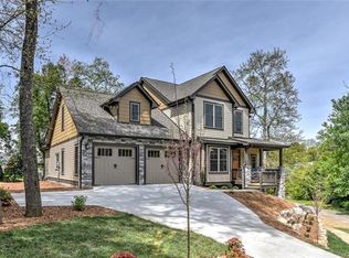 214 Rockbridge Rd, Mills River, NC 28759