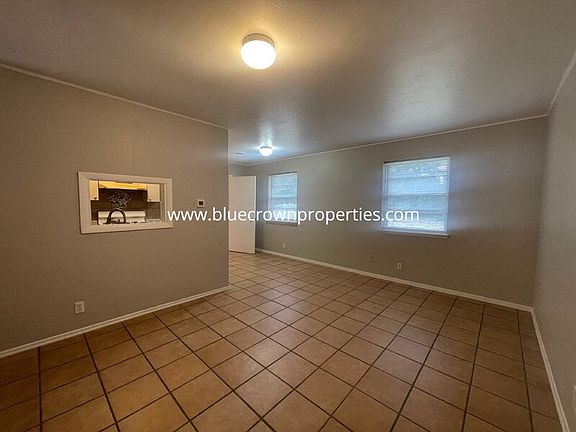 3rd image of 1300 Johns Dr