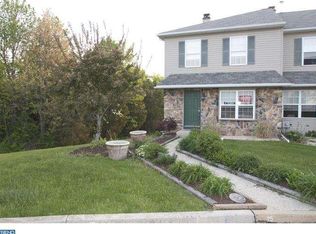 1215 Pin Oak Dr, Perkiomenville, PA 18074