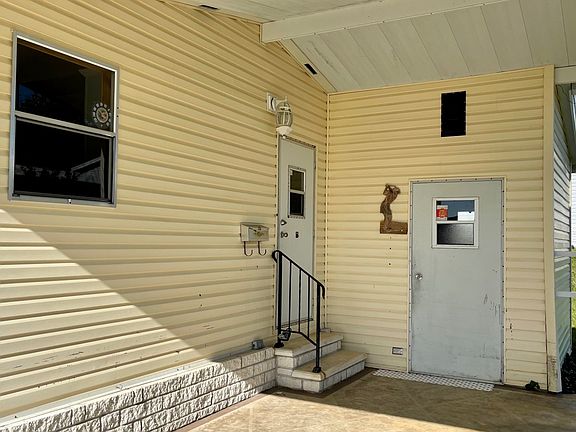 3rd image of 417 Palmer Dr