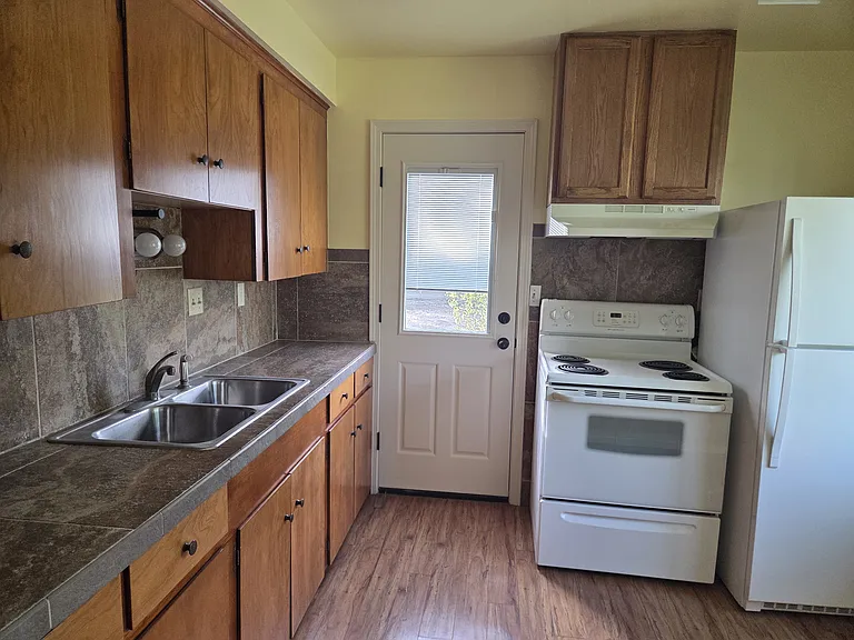130 S Main St — Photo 2