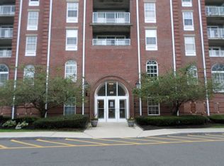 100 Boatswains Way APT 306, Chelsea, MA 02150