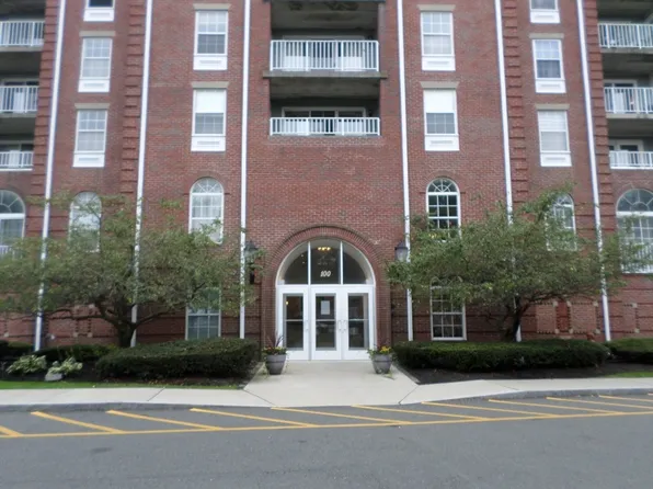 100 Boatswains Way APT 306, Chelsea, MA 02150