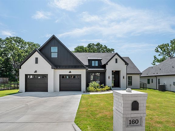 2nd image of 160 Bent Oak Dr