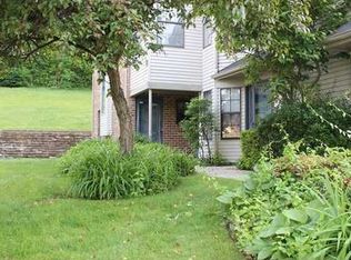 502 Sunshine Ct, Parlin, NJ 08859