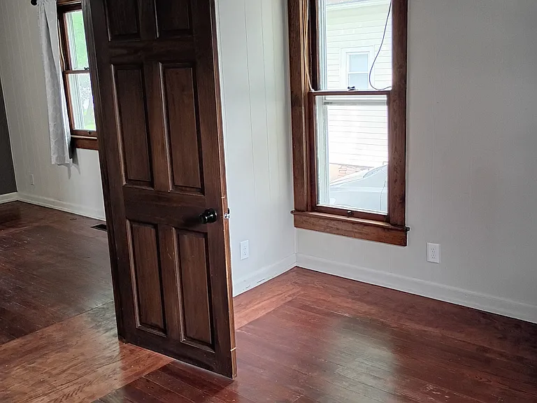 1219 E Market St — Photo 11