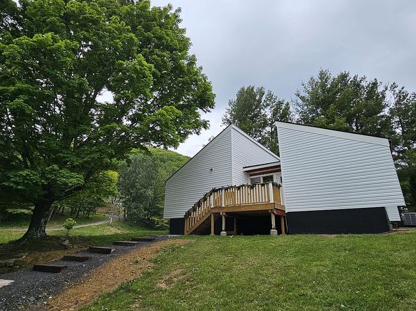 136 Freedom Ln