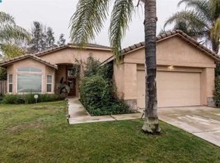 3921 E Four Creeks Ct, Visalia, CA 93292