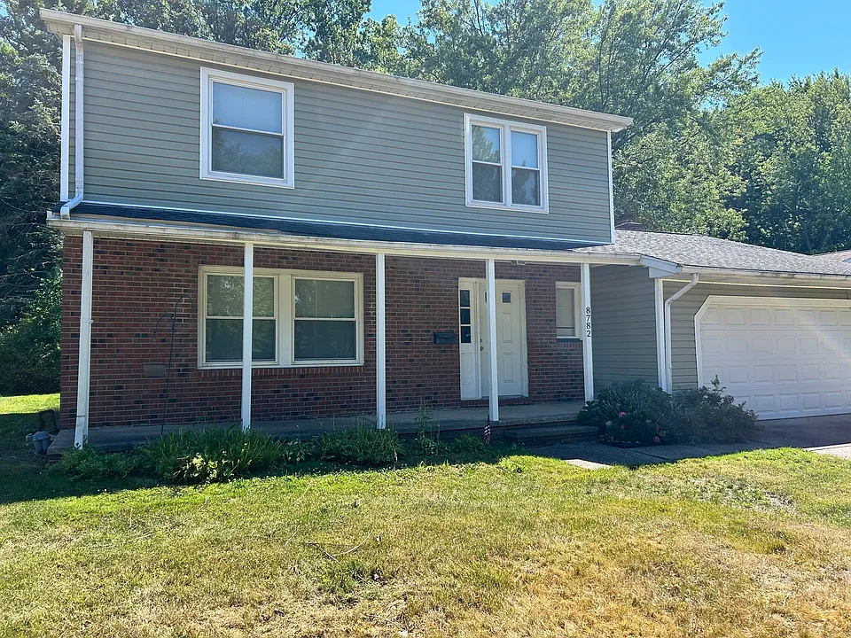 8792 Pinewood Ct