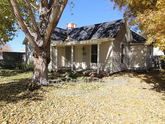 2nd image of 374 Basalt St