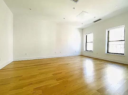 1st image of 113 Stanton St #6