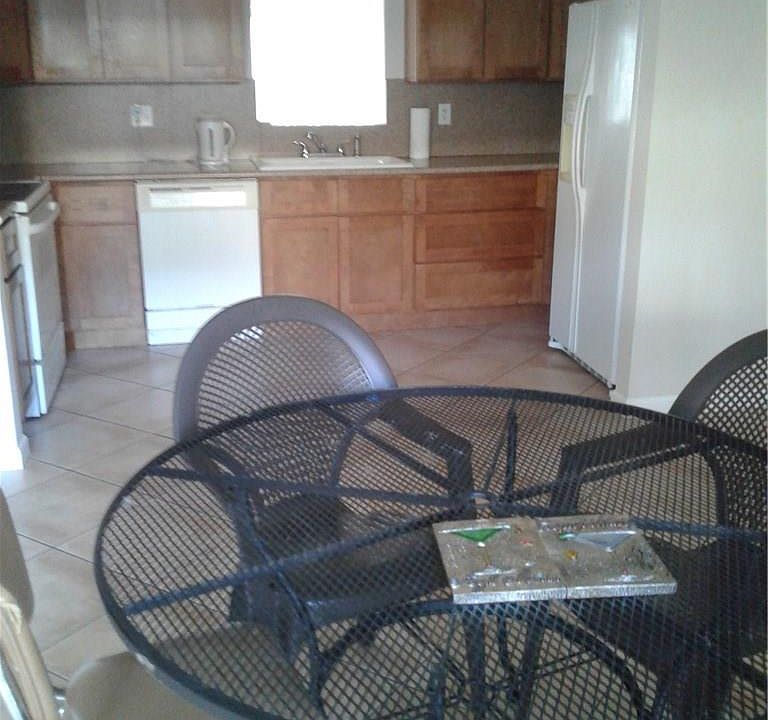 2nd image of 831 NW 81st Ave