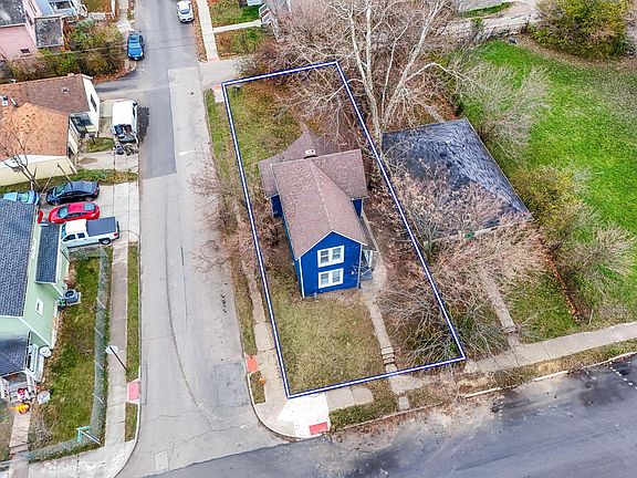 2nd image of 923 Leona Ave