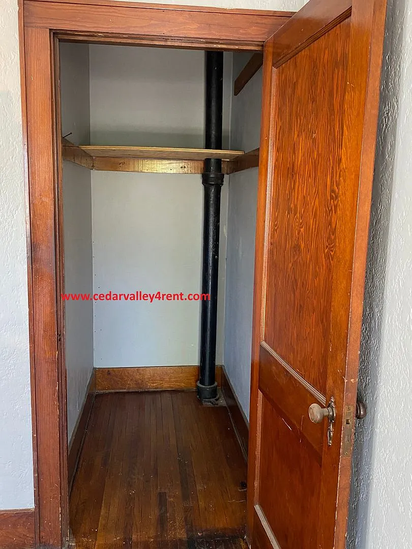 1 bedroom 1 bath duplex at 311 Dearborn — Photo 3