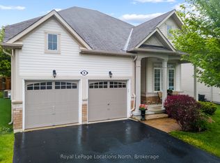 8 Broadpoint St, Wasaga Beach, ON L9Z 3B8