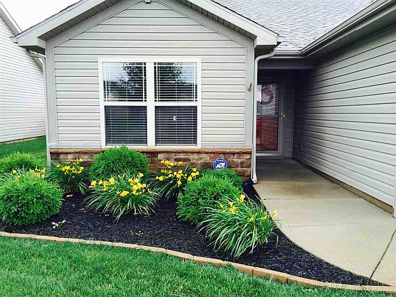 2nd image of 3923 Amethyst Dr