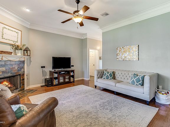 5th image of 123 Tall Oaks Ln
