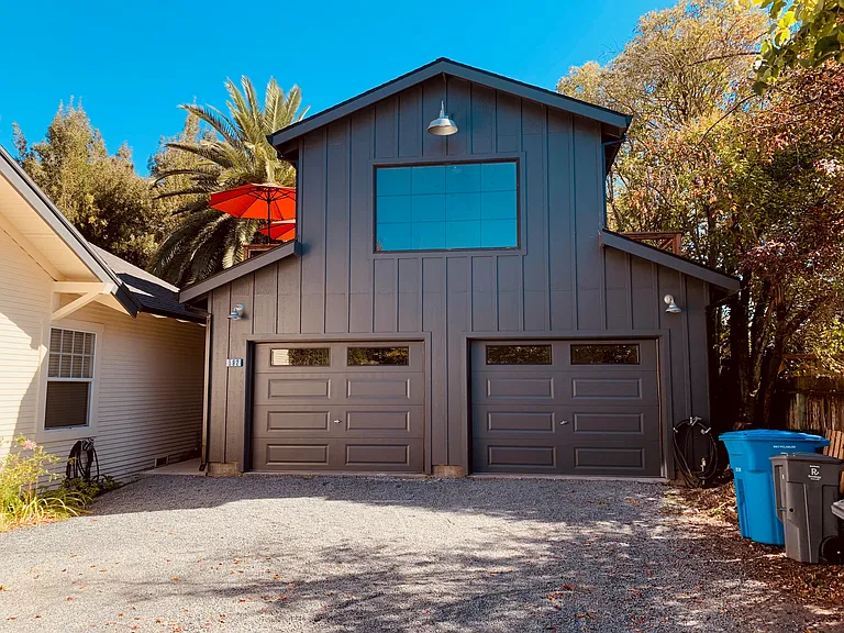 592 Silva Ave — Photo 6