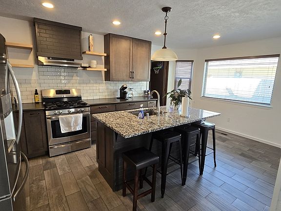 2nd image of 1048 Monte Largo Dr NE