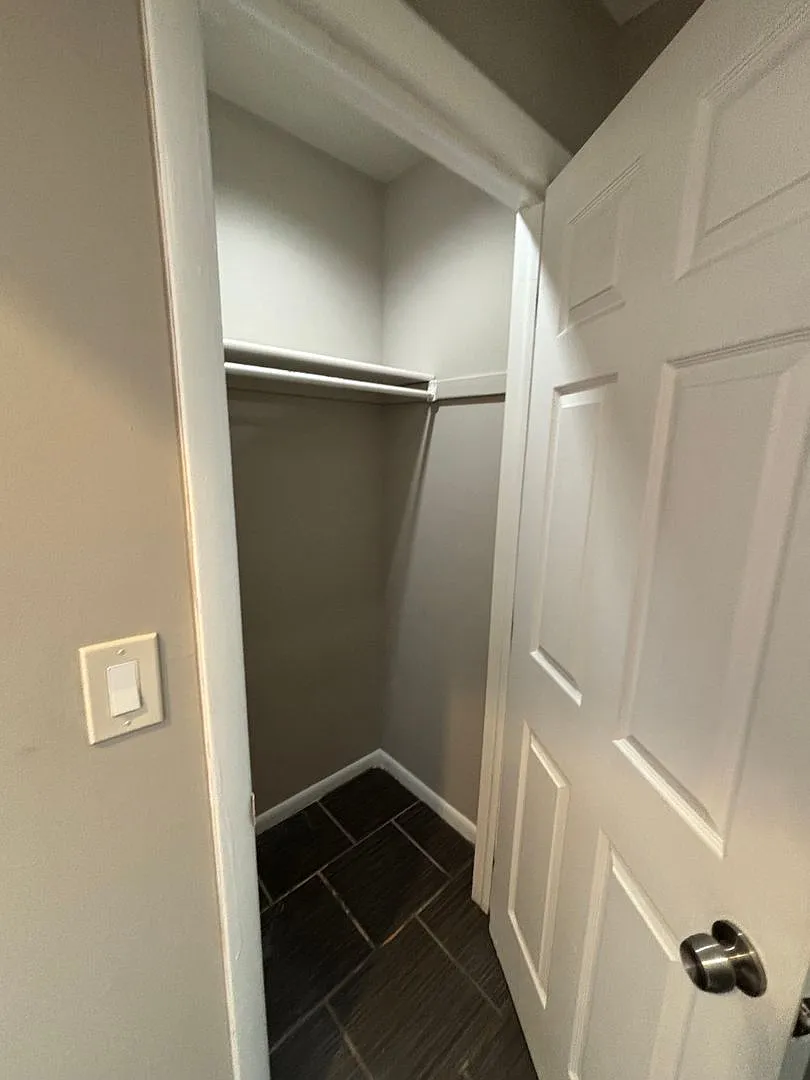 Monroe Apartments — Photo 4