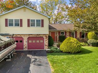 173 Sage Dr, Sinking Spring, PA 19608