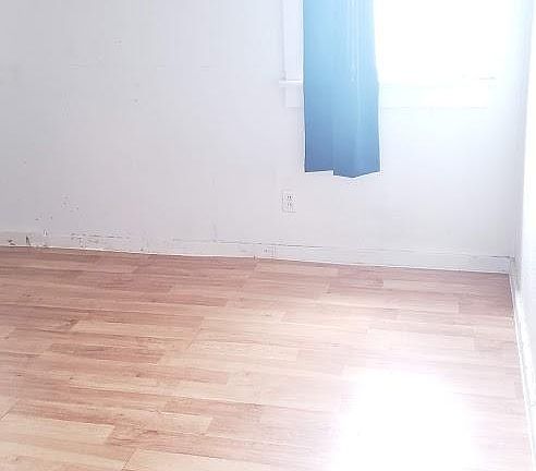 2nd image of 614 S 5th St